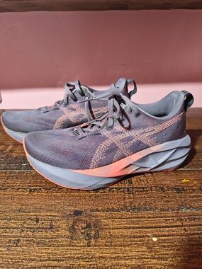ASICS Men's  Gray Pink Running Shoes US 7 EUR 36 UK 5 CM 24.0